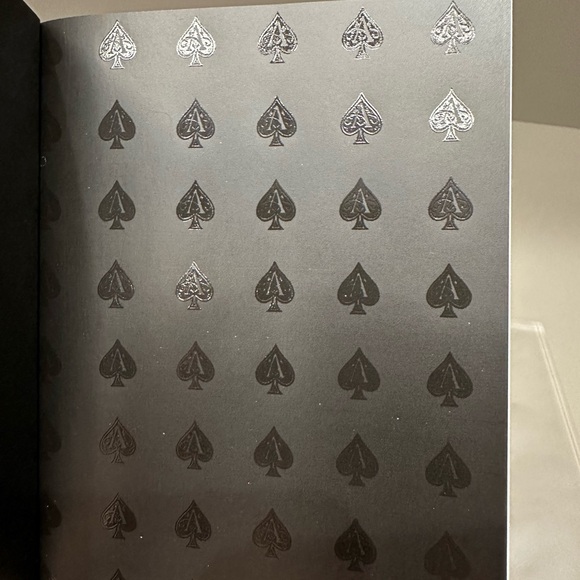 Ace of spades ( Armand DE Brignac ) Champagne Box with Booklet. - Picture 7 of 8